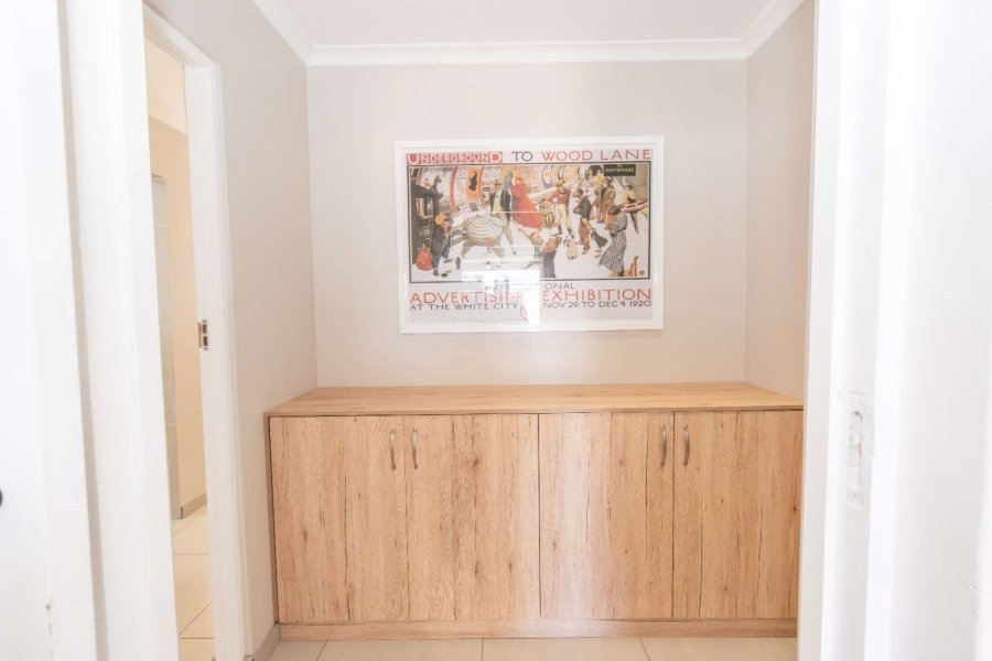 3 Bedroom Property for Sale in Middedorp Western Cape